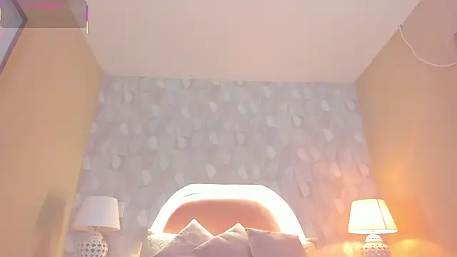 Snapshot of kathecute__ chatting on 11/16/25, 01:49 kathecute online show from 11/16/25, 01:49