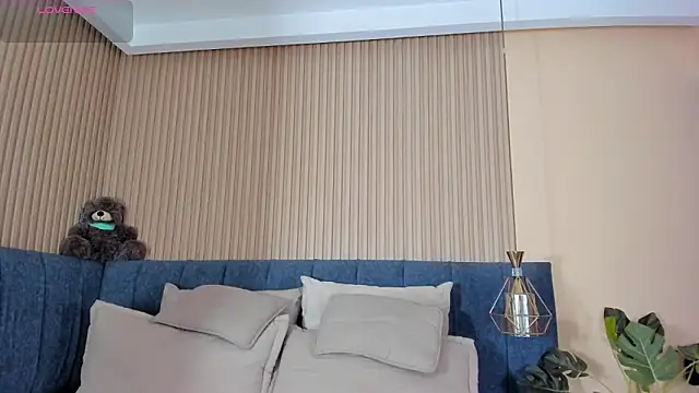 Snapshot of kathecute__ chatting on 02/13/26, 02:33 kathecute online show from 02/13/26, 02:33