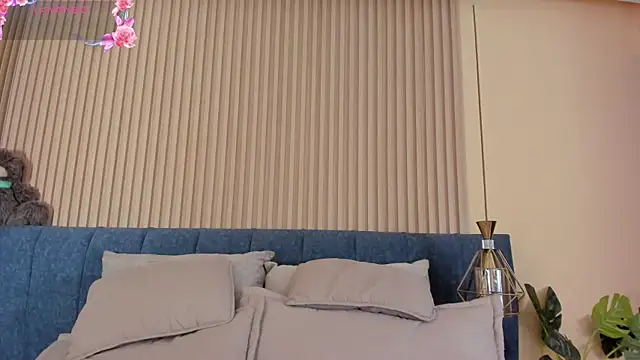 Snapshot of kathecute__ chatting on 01/14/26, 01:42 kathecute online show from 01/14/26, 01:42