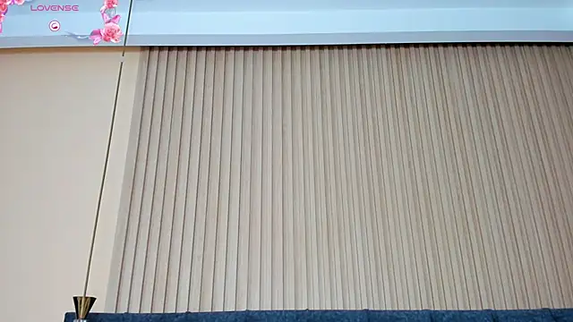 Snapshot of kathecute__ chatting on 10/28/25, 01:39 kathecute online show from 10/28/25, 01:39