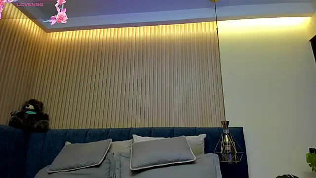 kathecute   online show from 04/05/26, 01:34