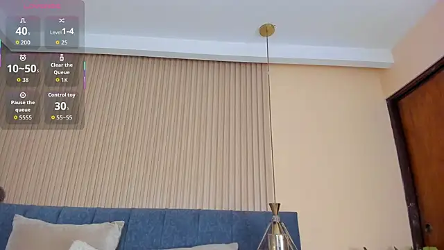 Snapshot of kathecute__ chatting on 11/29/25, 01:50 kathecute online show from 11/29/25, 01:50