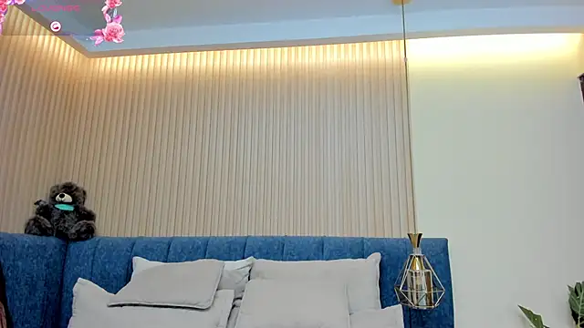 kathecute   online show from 04/17/26, 01:41