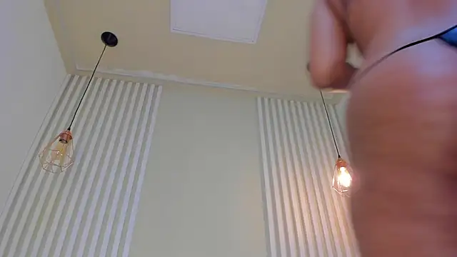Snapshot of annawelk_ chatting on 02/22/25, 12:29 annawelk online show from 02/22/25, 12:29