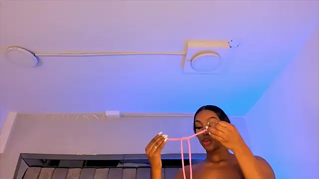 ChaynnaCooper online show from 03/11/25, 12:06