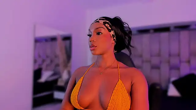 ChaynnaCooper online show from 10/04/25, 08:43