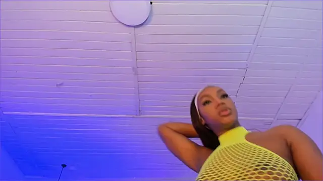 ChaynnaCooper online show from 03/18/25, 11:09