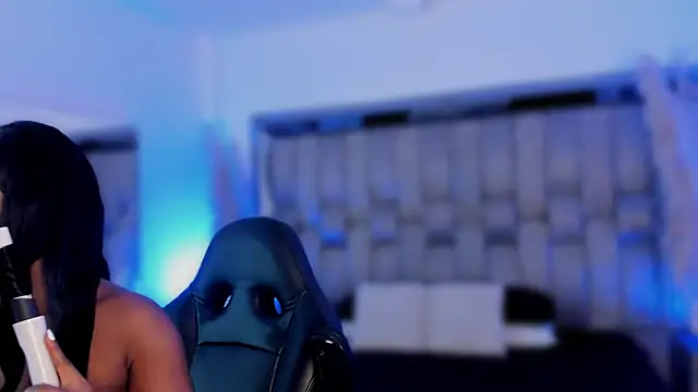 ChaynnaCooper online show from 12/14/25, 09:09