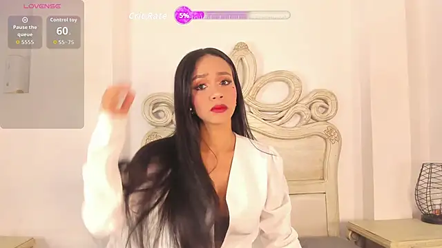 SamanthaFerrer   online show from 03/22/26, 11:56