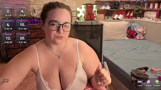 Snapshot of Kimberly-Caprice chatting on 04/17/26, 06:33 Kimberly-Caprice online show from 04/17/26, 06:33