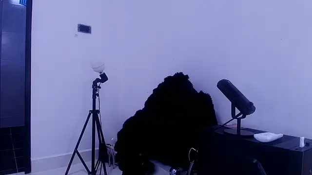 nicol f online show from 04/16/26, 03:07