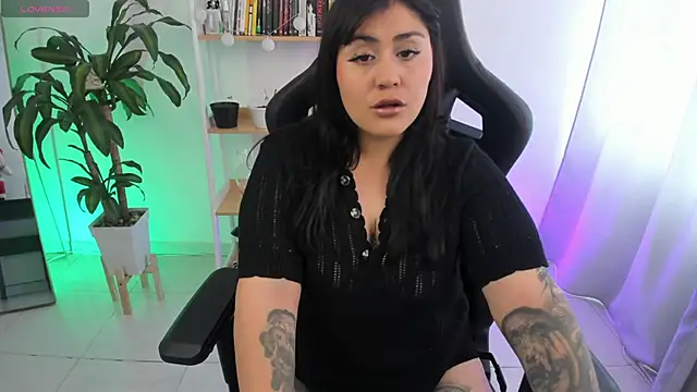 GretaX-X online show from 11/24/25, 05:13