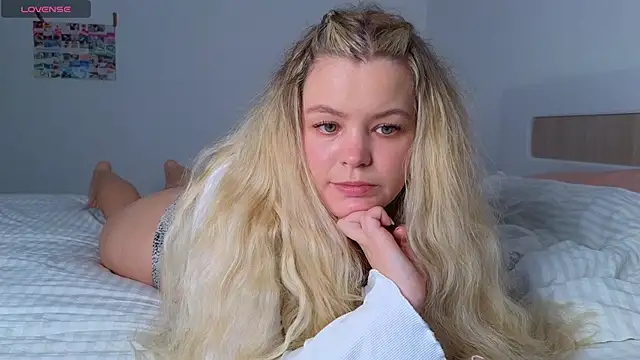 Milana15 online show from 10/25/25, 12:50