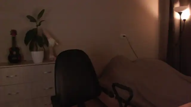 SarahSweetie online show from 12/21/25, 02:30