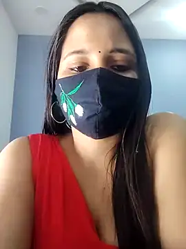 Snapshot of Varnika_aarora chatting on 01/22/25, 04:23 Varnika aarora online show from 01/22/25, 04:23