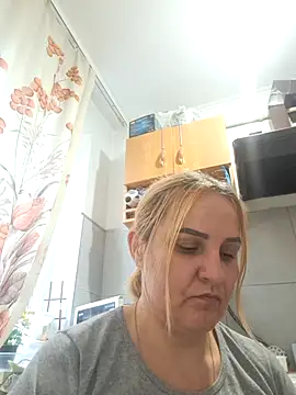 Malichkaanna30 online show from 11/28/25, 10:04