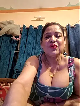 Snapshot of Hot_Queen77 chatting on 03/05/25, 05:08 Hot Queen77 online show from 03/05/25, 05:08