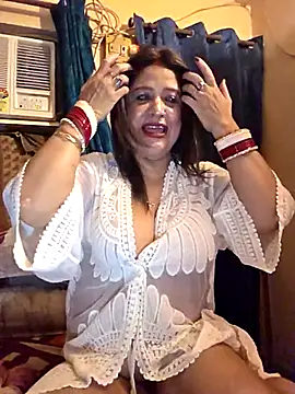 Hot Queen77 online show from 03/28/26, 06:09