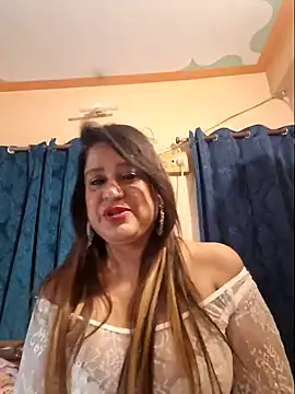 Snapshot of Hot_Queen77 chatting on 12/13/24, 05:49 Hot Queen77 online show from 12/13/24, 05:49
