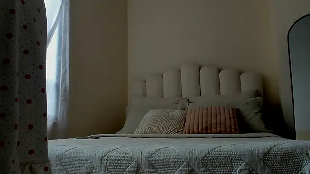 evely coelloo online show from 11/14/25, 04:32