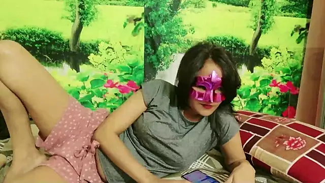 Raat ki rani  online show from 10/20/25, 09:21