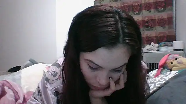 Snapshot of _yuyi chatting on 02/26/25, 03:14 yuyi online show from 02/26/25, 03:14