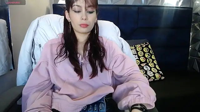  yuyi online show from 07/23/26, 12:02
