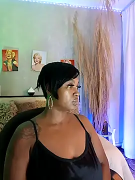 nahiarapalmer19 online show from 12/18/25, 05:50