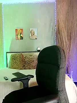 nahiarapalmer19 online show from 02/07/26, 12:18