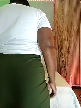 nahiarapalmer19 online show from 02/03/26, 01:27