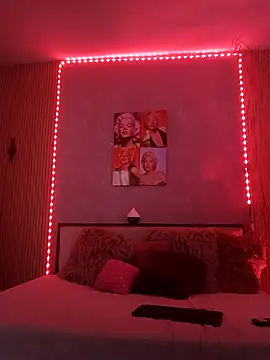 nahiarapalmer19 online show from 04/11/26, 05:38