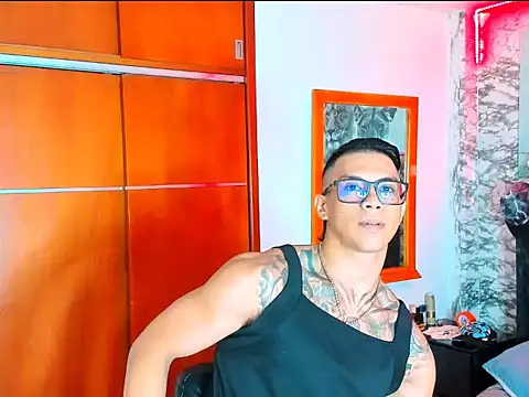 Aaron Toy online show from 01/07/26, 08:25