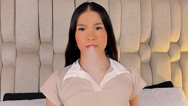 Isa Little Star online show from 02/21/26, 04:03