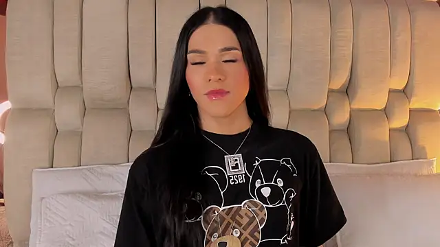 Isa Little Star online show from 02/18/26, 02:31