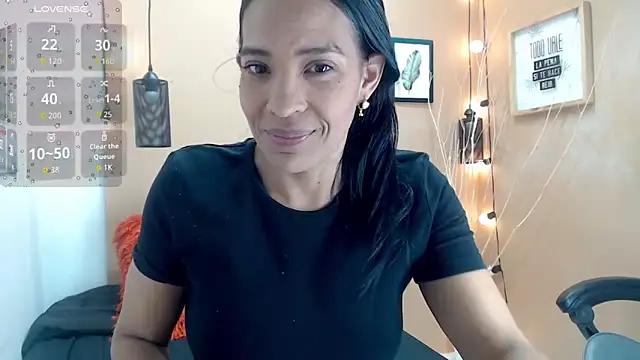 scarlet-foox online show from 10/28/25, 01:10