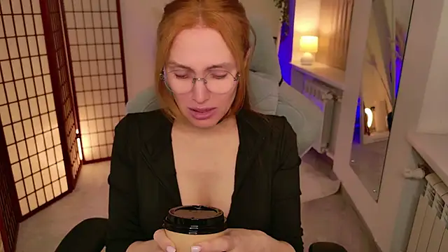 Love Call online show from 11/19/25, 05:18