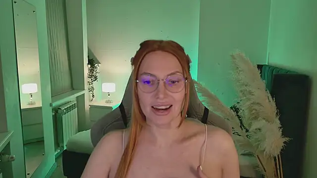 Snapshot of Love_Call chatting on 03/05/25, 05:18 Love Call online show from 03/05/25, 05:18