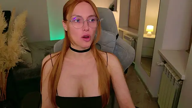 Snapshot of Love_Call chatting on 10/11/25, 05:19 Love Call online show from 10/11/25, 05:19