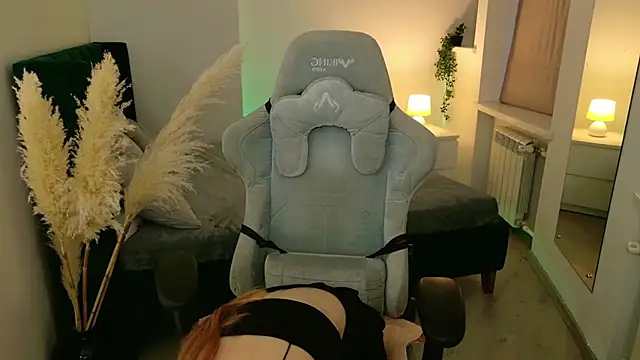 Snapshot of Love_Call chatting on 09/28/25, 05:14 Love Call online show from 09/28/25, 05:14