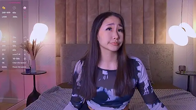 Snapshot of RizeShiro chatting on 10/24/25, 05:28 RizeShiro online show from 10/24/25, 05:28