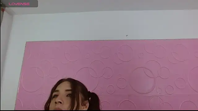 dulcenia rose online show from 03/17/25, 04:54