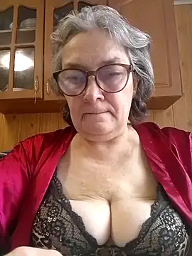Snapshot of IrinaSweet54 chatting on 06/17/26, 09:19 IrinaSweet54 online show from 06/17/26, 09:19