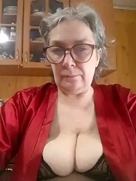 Snapshot of IrinaSweet54 chatting on 05/06/26, 07:01 IrinaSweet54 online show from 05/06/26, 07:01