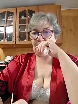 Snapshot of IrinaSweet54 chatting on 09/24/25, 07:04 IrinaSweet54 online show from 09/24/25, 07:04