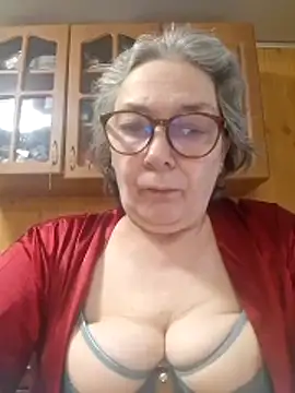 Snapshot of IrinaSweet54 chatting on 05/12/26, 07:38 IrinaSweet54 online show from 05/12/26, 07:38
