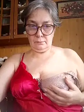 Snapshot of IrinaSweet54 chatting on 02/02/25, 08:34 IrinaSweet54 online show from 02/02/25, 08:34