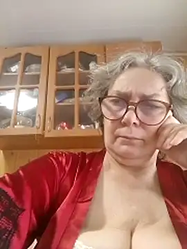 Snapshot of IrinaSweet54 chatting on 05/16/26, 07:29 IrinaSweet54 online show from 05/16/26, 07:29