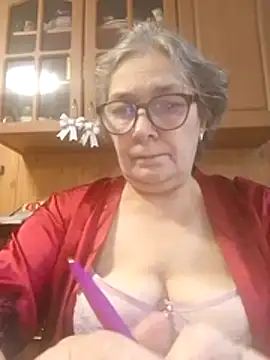 IrinaSweet54 online show from 12/01/25, 08:37