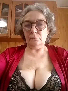 Snapshot of IrinaSweet54 chatting on 05/26/26, 08:01 IrinaSweet54 online show from 05/26/26, 08:01