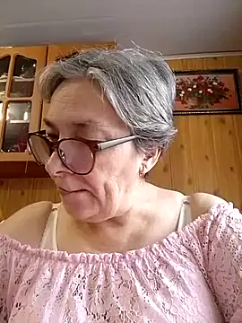 Snapshot of IrinaSweet54 chatting on 02/04/25, 10:00 IrinaSweet54 online show from 02/04/25, 10:00
